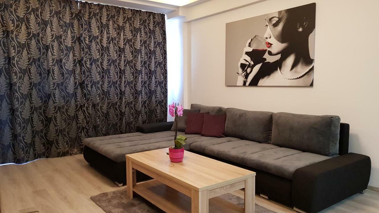 Eme 2 * Braşov